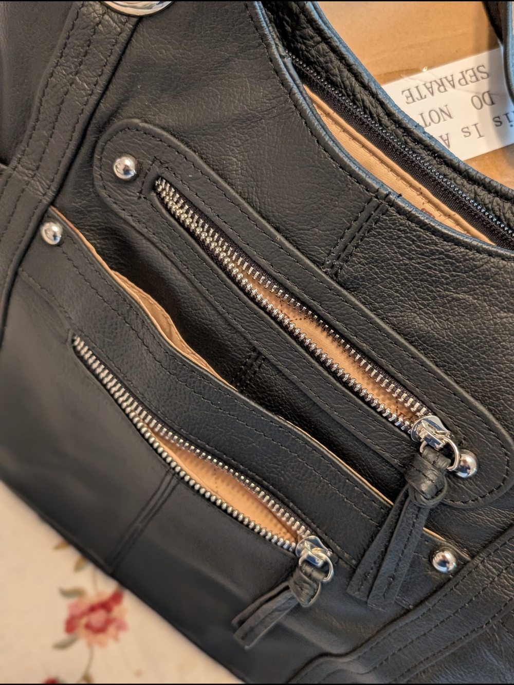Ladies CCW Black Leather Handbag - Picture 2 of 9
